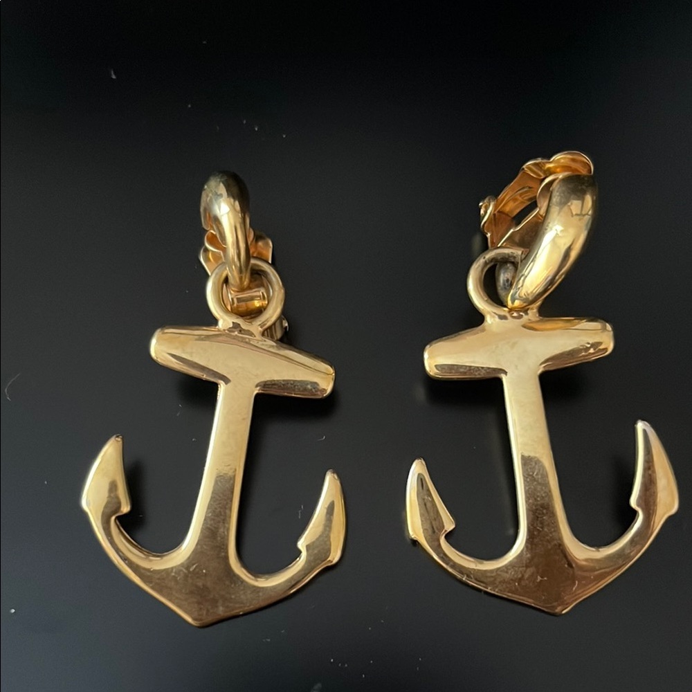Elegant Gold Anchor Earrings